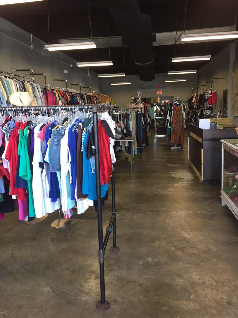 Just dropped off clothes/shoes at <a href="/MarthasTableorg/">Martha's Table</a> before my move to NYC. A great place to donate clothes!#Anacostia