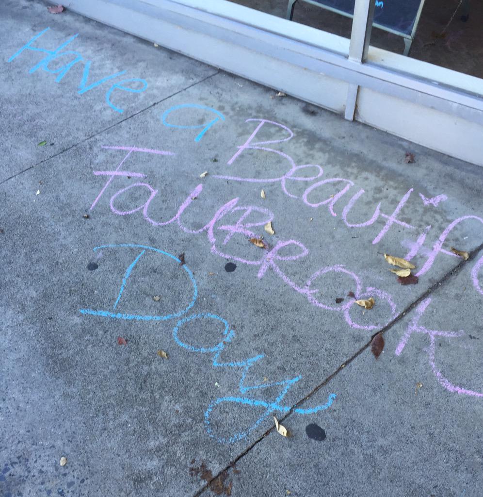 DFallbrook's tweet photo. #discoverFallbrook #friendlyvillage http://t.co/pTt5k893gU
