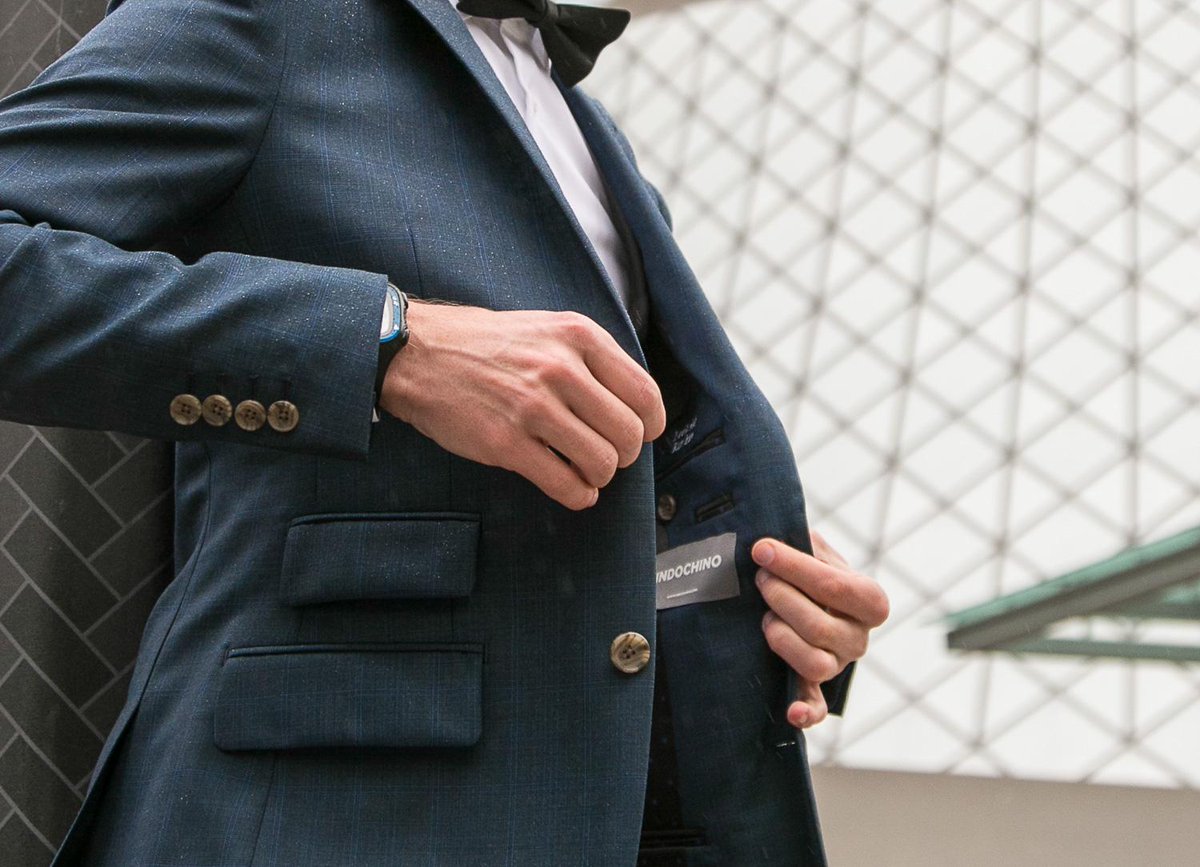 nicholasmizera's tweet image. Introducing the half-marathon suit for my @GWR attempt! Pics: @photosculptor ow.ly/TdFzi #RUNSHARP #STWM