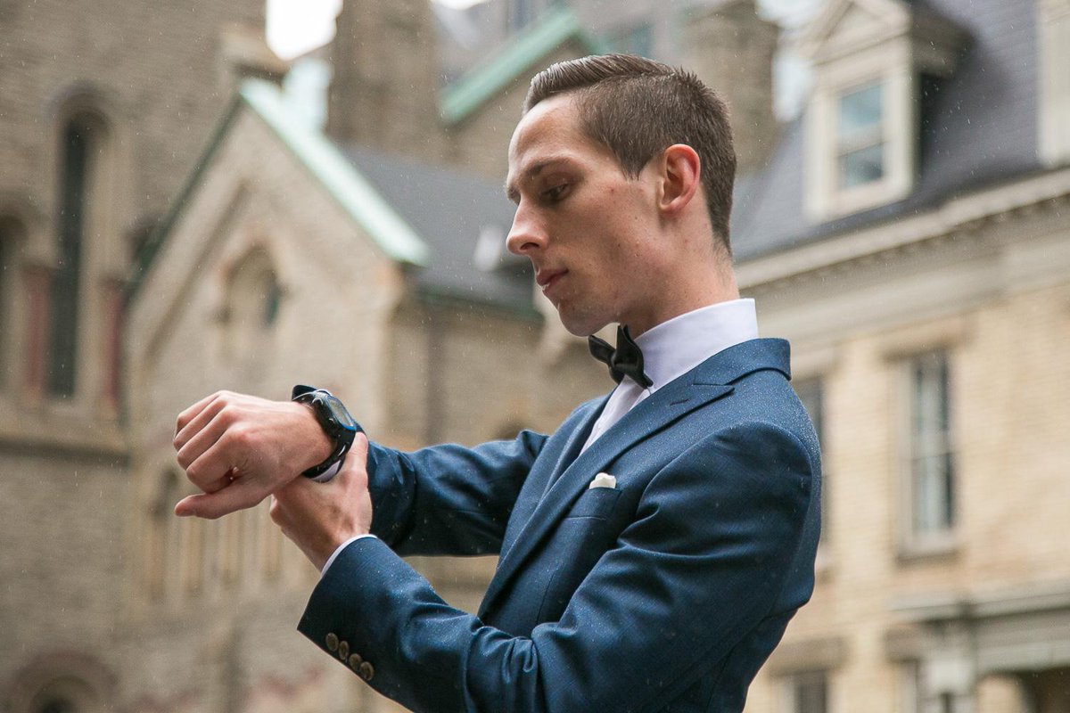 nicholasmizera's tweet image. Introducing the half-marathon suit for my @GWR attempt! Pics: @photosculptor ow.ly/TdFzi #RUNSHARP #STWM