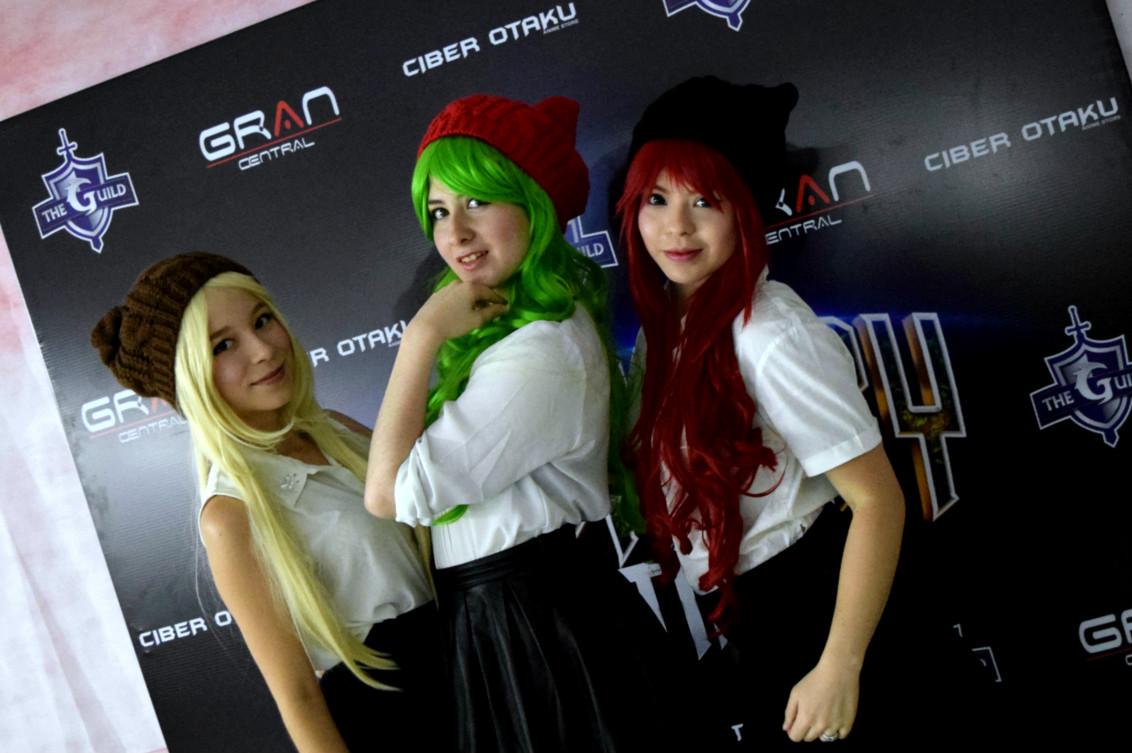 CCGranCentral's tweet photo. Las chicas #MaiDreams nos acompañaron en la primera versión del #GranHobbyFestival http://t.co/jTmtbq5VqY