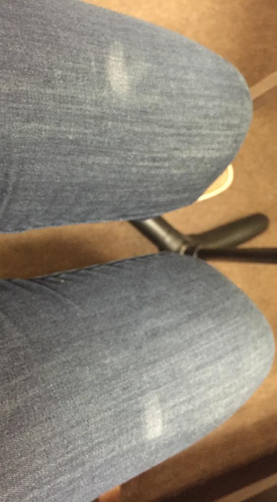 hunter_damron's tweet image. Getting rosin all over your pants whenever you practice. #orchestraproblems @OrchestraProbz_