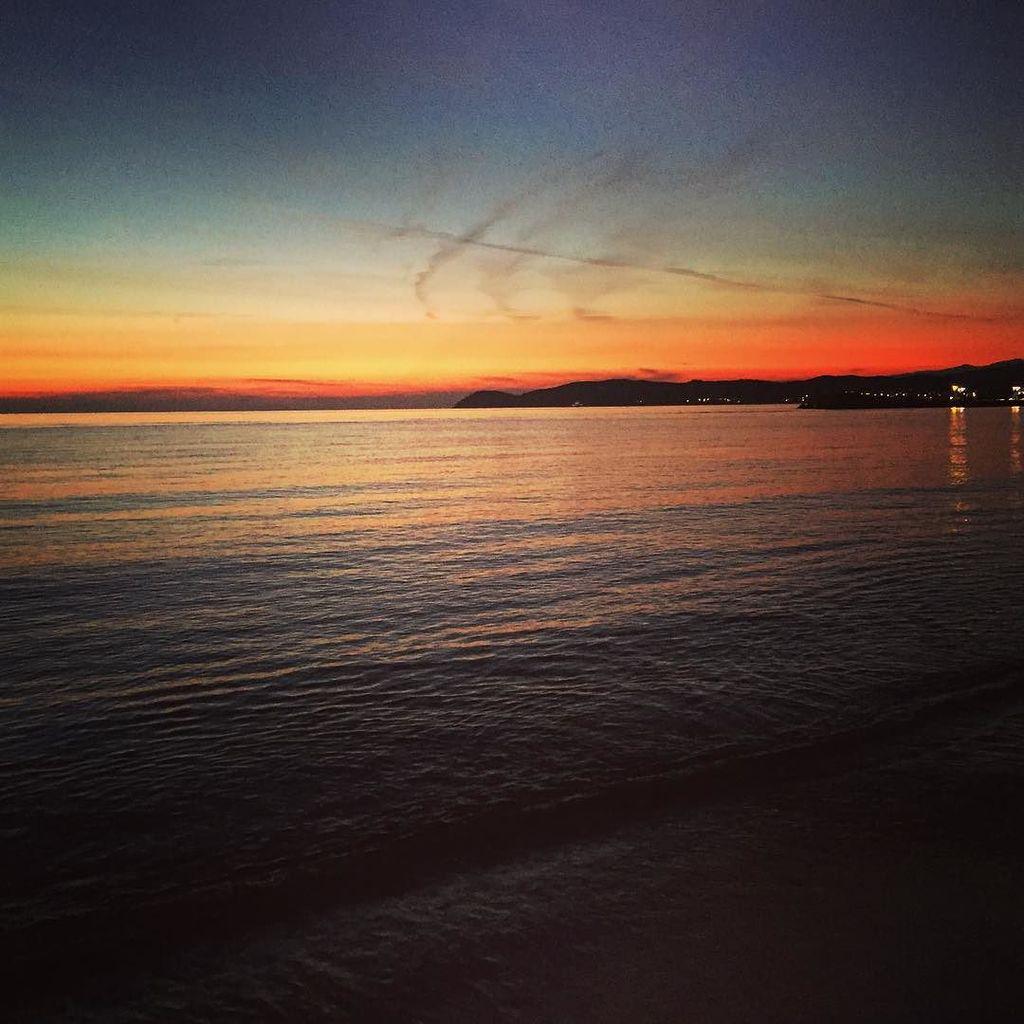 ThassosNow's tweet photo. Let there be sunset and colors.
#thassos #thasos #Thassosnow #visit_thassos #photooftheday #happy #instatravel #in… http://t.co/xLIQrtWUcE