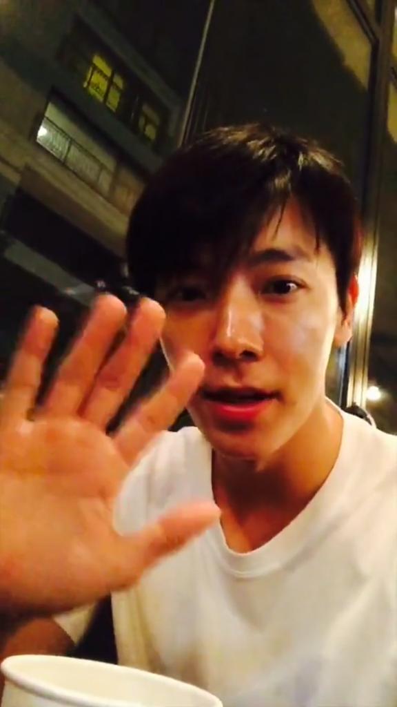 ELF_bandung's tweet photo. [151009] Everyshot with Donghae! http://t.co/VUjEEhQeE1 http://t.co/SBIXLGeBBt
-GyuHaeBiased