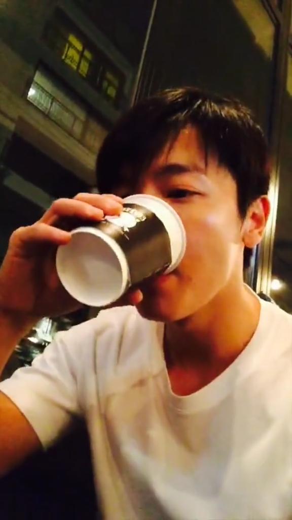 ELF_bandung's tweet photo. [151009] Everyshot with Donghae! http://t.co/VUjEEhQeE1 http://t.co/SBIXLGeBBt
-GyuHaeBiased