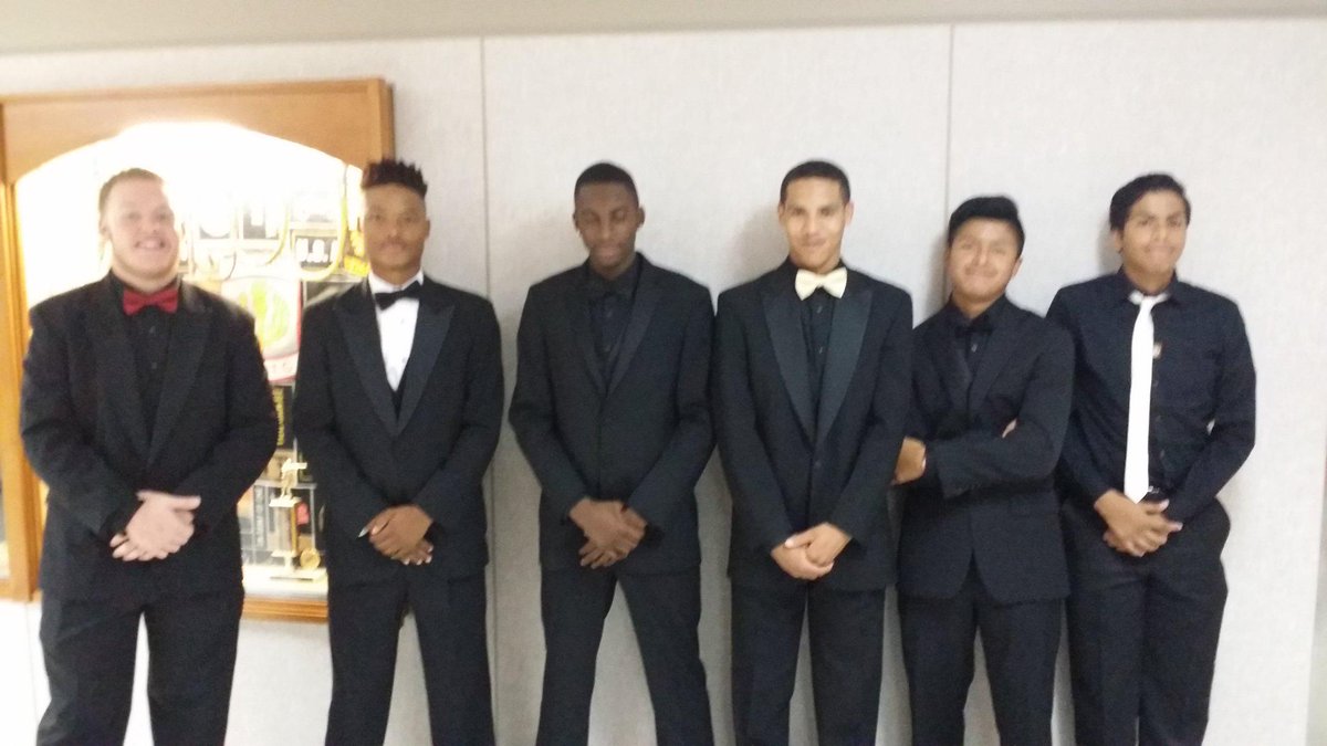Brian_D_Stone's tweet photo. Homecoming Court!
#SuccessTPS #ECPride http://t.co/SUPmfoYu4M