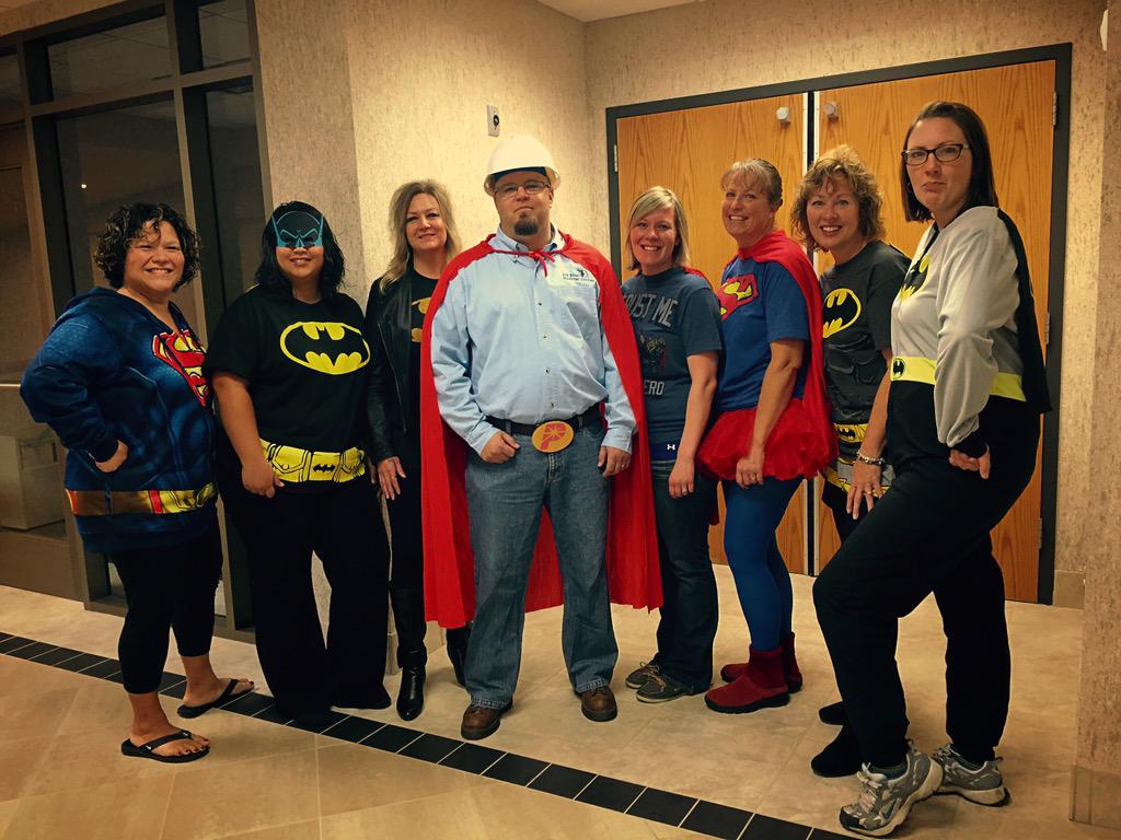 ERMU_MN's tweet photo. Our #EverydayHeroes dressed the part today for #PublicPowerWeek and #CustomerServiceWeek. #CaptainPublicPower http://t.co/YfylFeH2z9