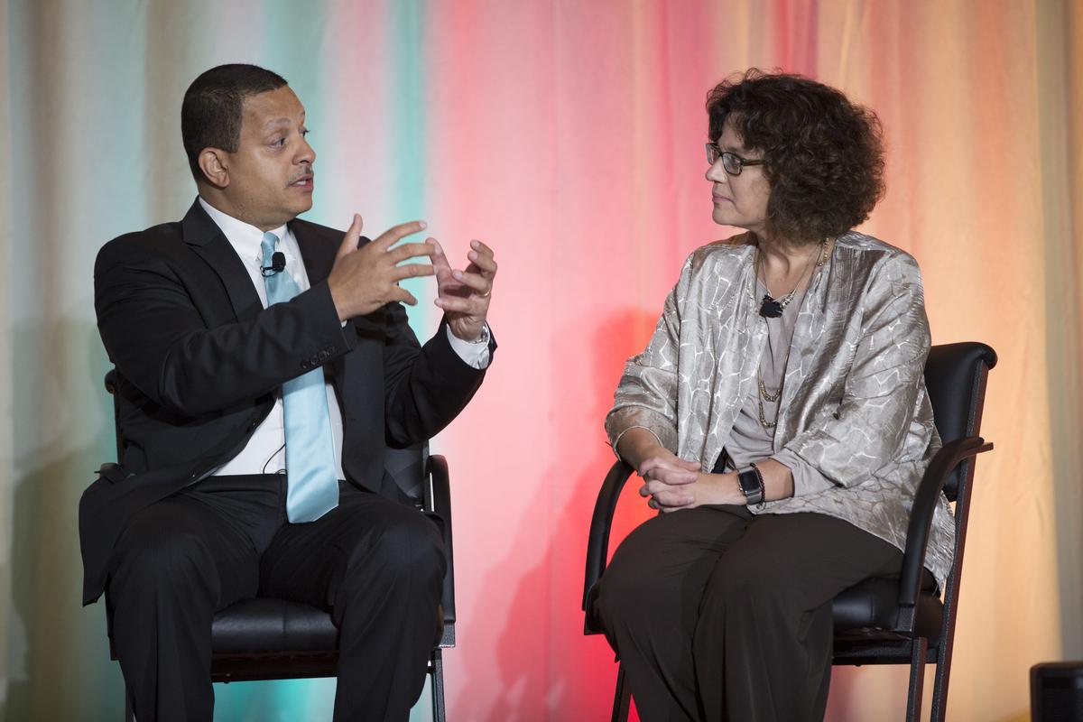 USCCFBiz4Good's tweet photo. @Starbucks and @WeAreLRNG on how tap into that "triple win" for impact. #USCCFConnect http://t.co/g7VES43i1T http://t.co/pGbnmp8oyv