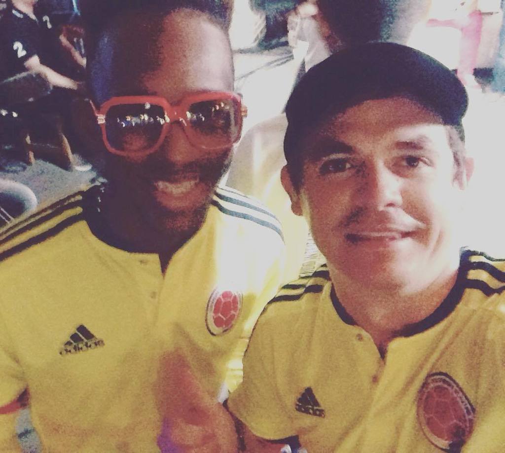 jeraucolombia's tweet photo. Somos de #Cartagenadeindias pal mundo! Con mi vale @youngf #elprefe Gran artista y calidad… http://t.co/aFpquo0p3G http://t.co/OdcqaFFQiu