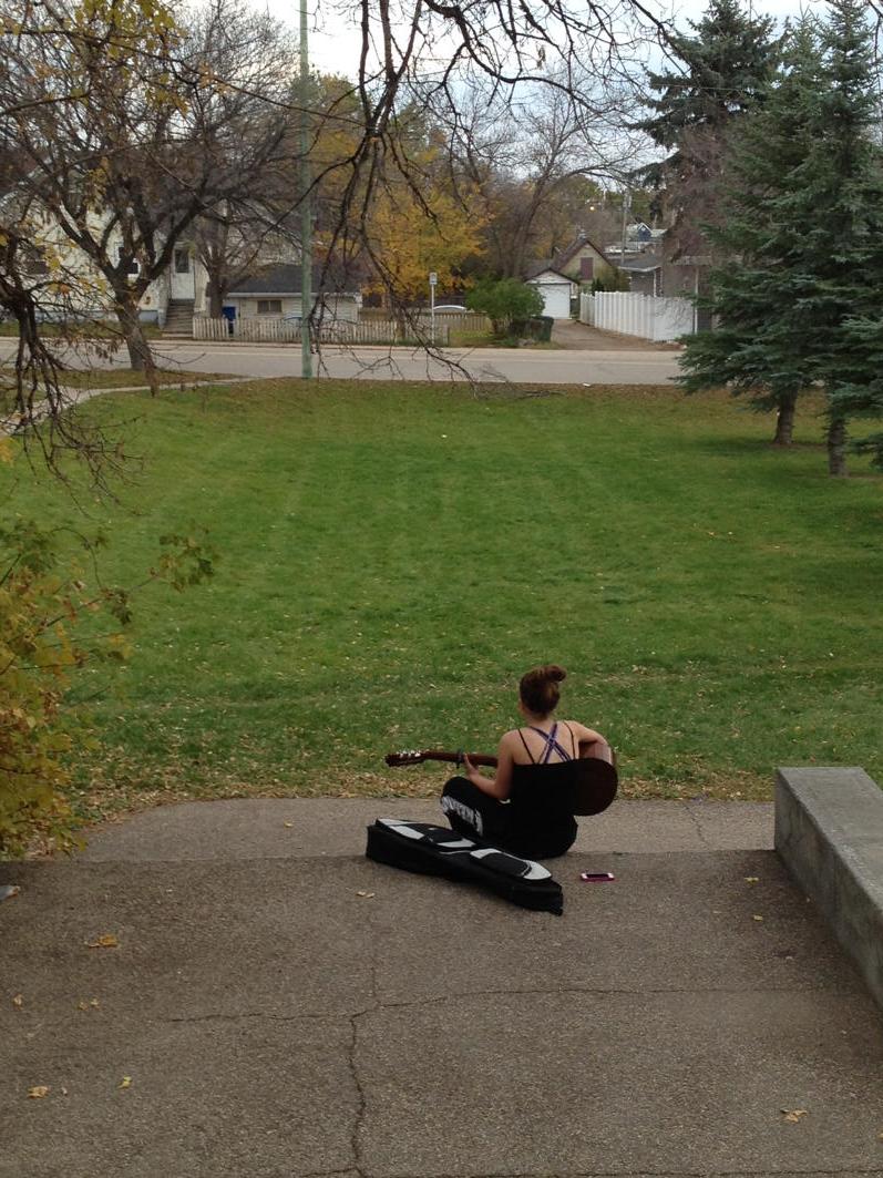 So I saw this On <a href="/ccimj/">Central Collegiate</a> steps this morning. #strumminway #grade9 #beyourself