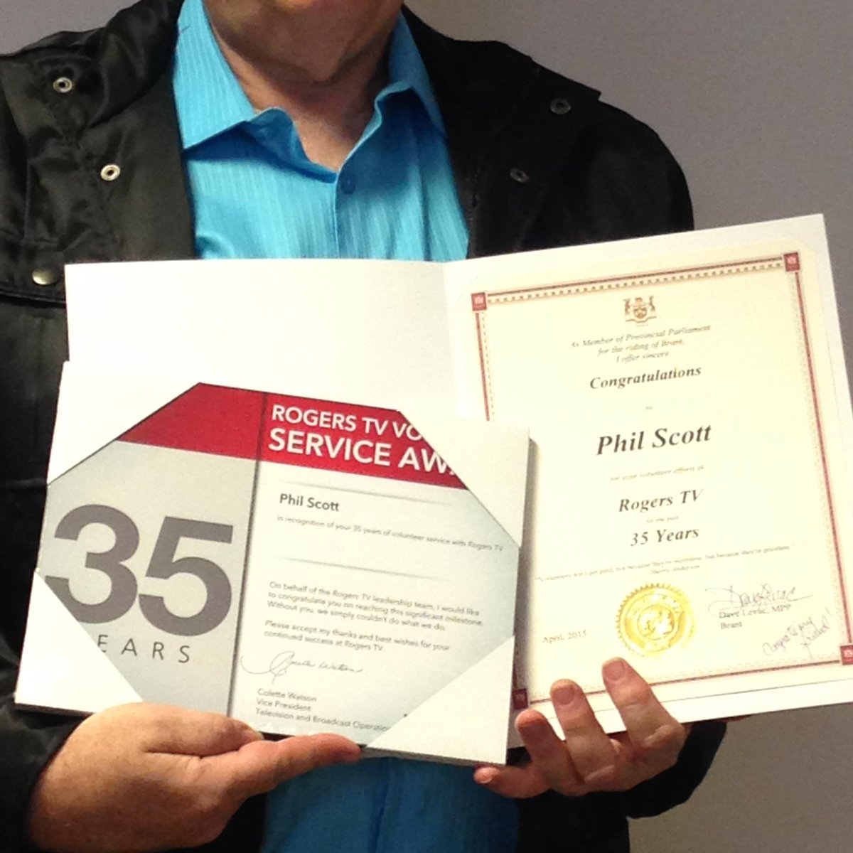 InsideBrant's tweet image. Congratulations Phil Scott for 35 Years of volunteering! #RogersTV wouldn't be the same without you!