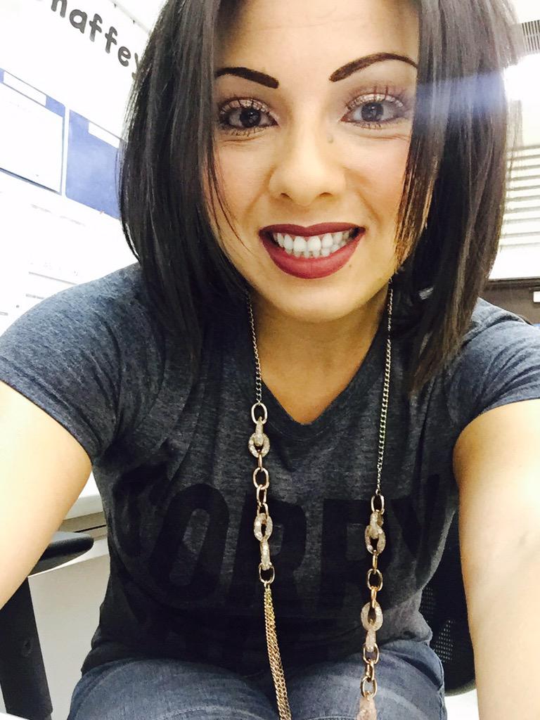 Sassi_Sandy's tweet image. #HappyFriday #WorkFlowSelfie