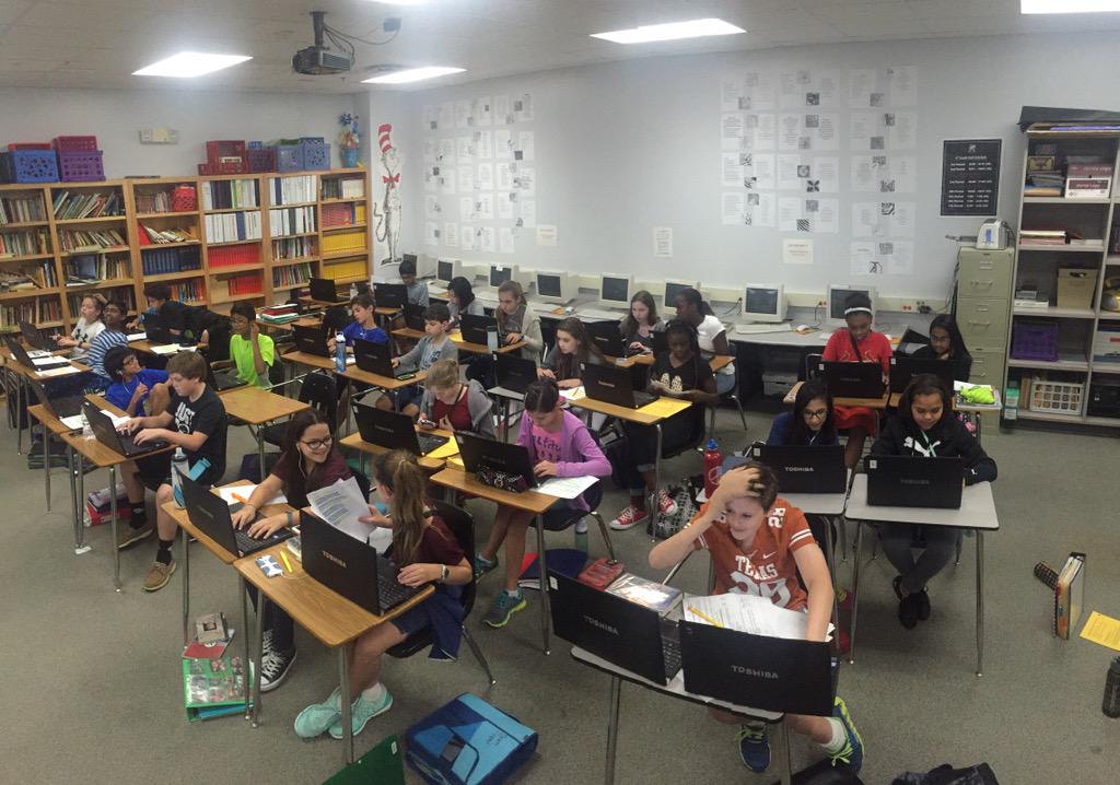 Snyder_Renner's tweet photo. 6th grade ELA students are spending the morning working on personal memoirs and blogging http://t.co/rPVx4hUu6V