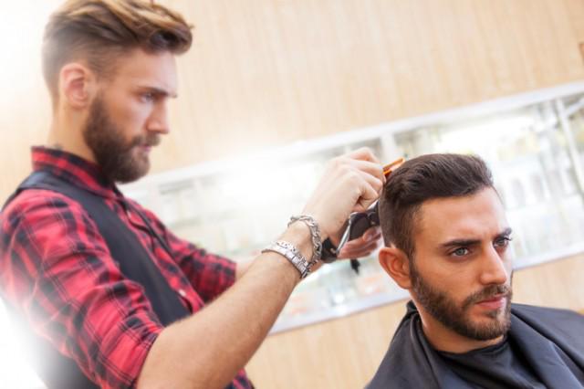 shaveradvice's tweet photo. (But try cutting your hair, it's fun!) 5 Men’s #Grooming Hacks You Should Never Try http://t.co/n91mTsmLOx #shaving http://t.co/WLeig4j5Jf