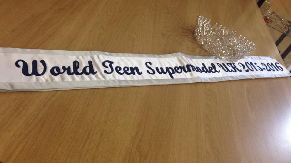 PageantGirlUK's tweet photo. How AMAZING is the World Teen Supermodel UK sash and crown!? #WorldSupermodelPageant http://t.co/nHvpSV6uF2
