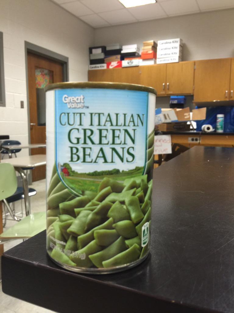 jbrown0503's tweet photo. Canned food drive happening now. Need 20,000 cans by next Friday!! #vhpride Let's do it #fooddrive15 http://t.co/TSkGoHNbBN