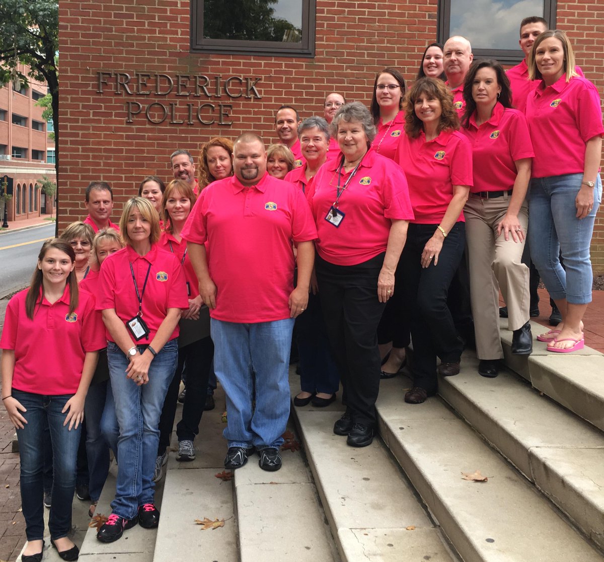 Fred_MD_Police's tweet image. Frederick's Finest Fight - FPD Supporting Breast Cancer Awareness