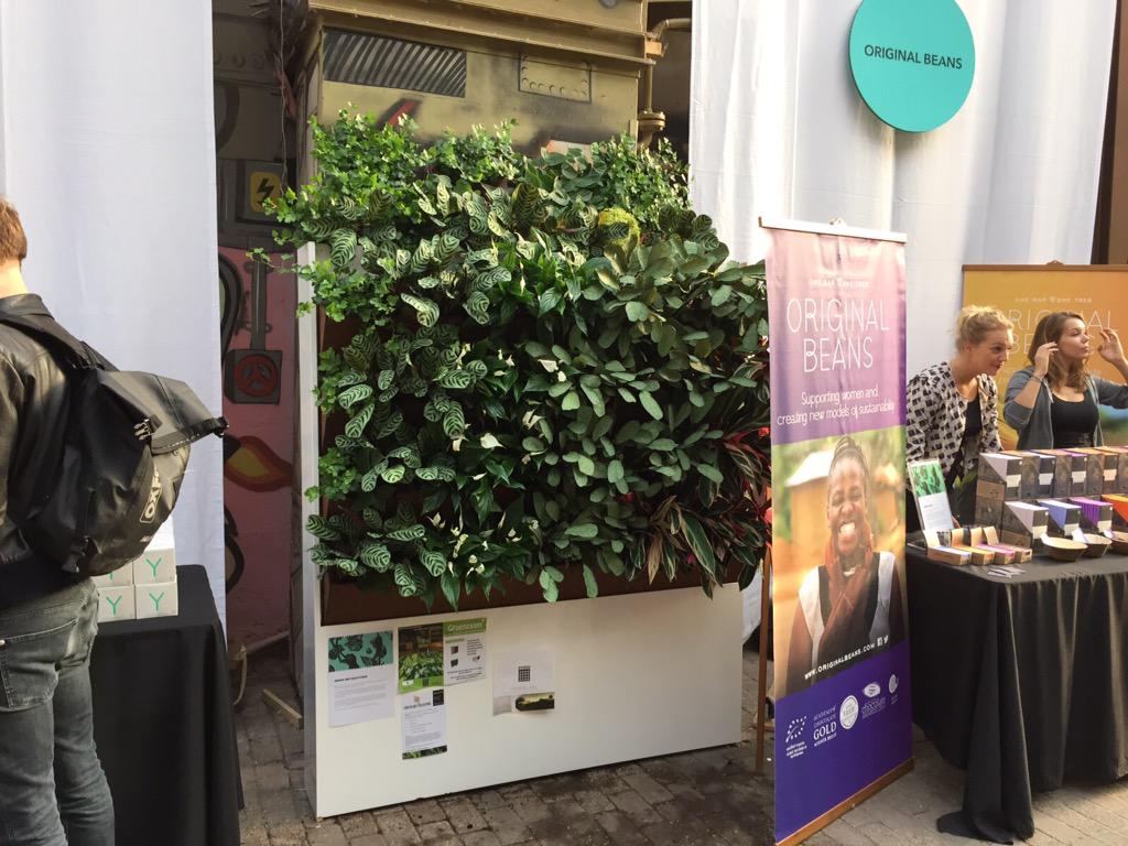 CoverupLabel's tweet image. Eduard van vliet en ik zijn er klaar voor #strawberryearth