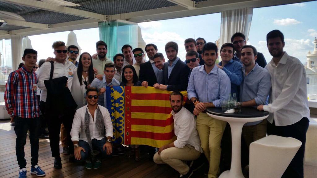 PP_CampDeTuria's tweet photo. Equip @PPCV @PP_VAL @GrupoPPDival celebrant el #9dOctubre #OrgullCV http://t.co/aSMJRM9t6Z