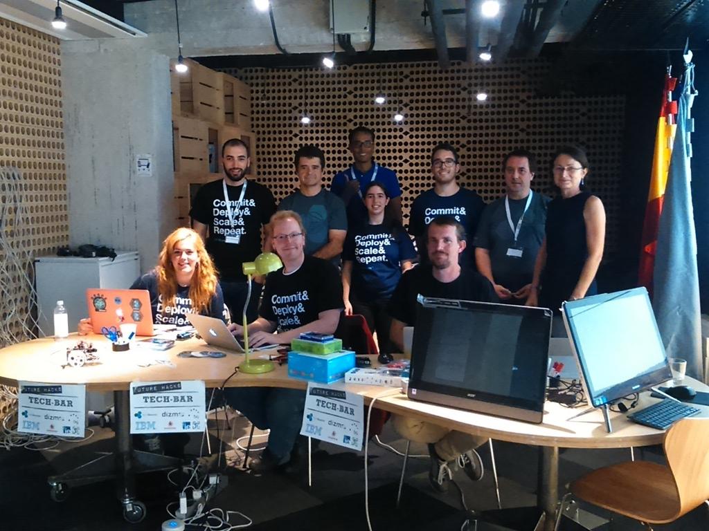 erbon's tweet image. RT IBMDevWorks_es &quot;RT vrespaldiza: #futurehacks our tec mentors http://t.co/sHjErDDTHy&quot;