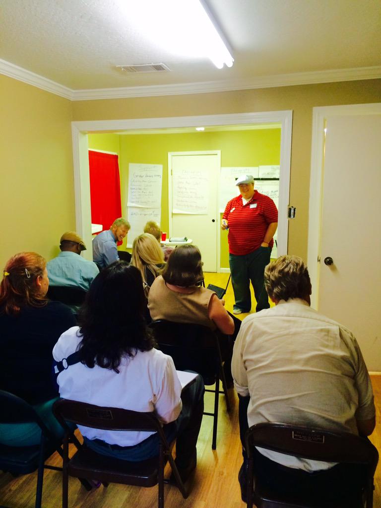 SouthernEqual's tweet photo. Ivy Hill of @GenderBendersSC leading a great workshop on compiling trans* resources. Critical work! #LGBTSouth http://t.co/YPwkJDpYAd