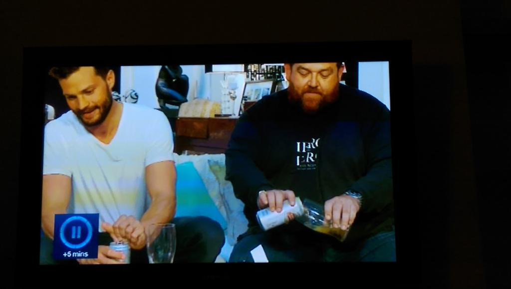 buttonhaus's tweet photo. #Gogglebox just got more interesting 😍 http://t.co/9TsgrHYptu