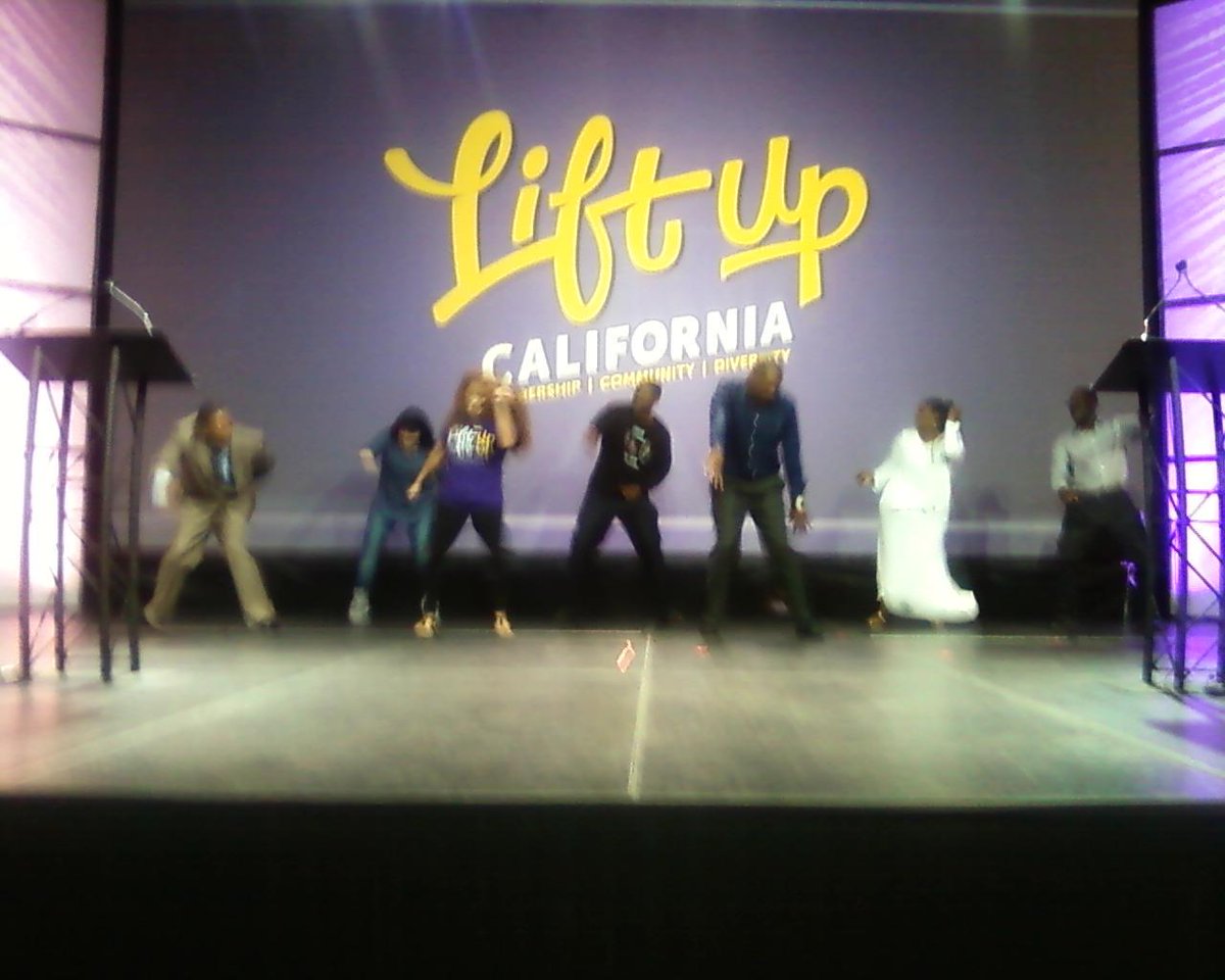 HCraftMoreno's tweet photo. Instant Recess at SEIU-UHW Leadership Conference.@InstantRecess @kpthrive @LMPtalk #transformkp #kprecess http://t.co/86kgeaVqTd
