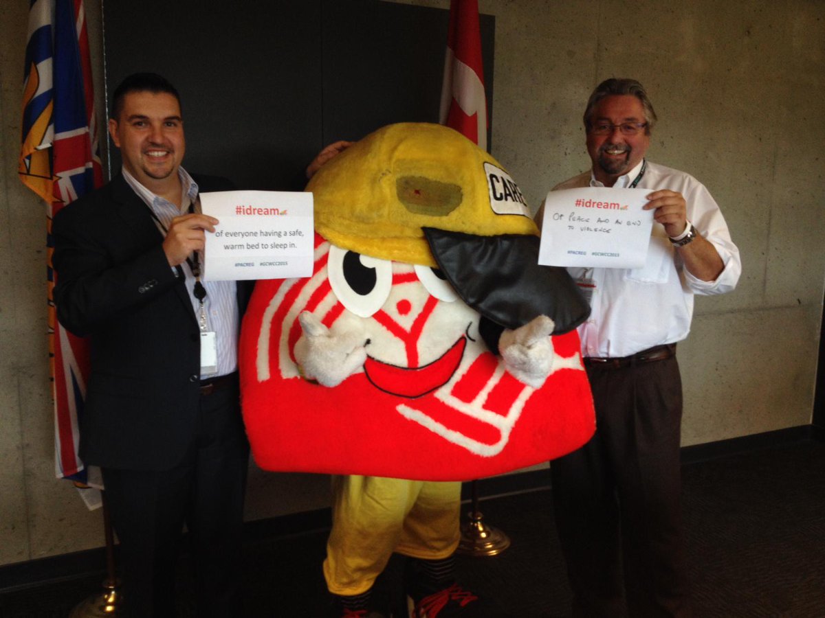 MichaelLQuebec's tweet photo. Fun to see CARE-Y at the FVNTSO. Fernando Paco and I have the pleasure. Je rêve ... #idreamjereve; #GCWCC; #PACFVNTSO http://t.co/YN6ttMdY2X