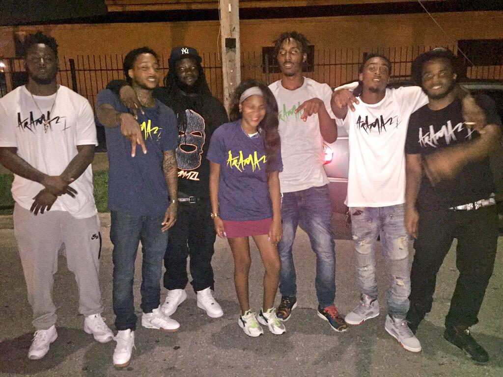 Hulikeeper's tweet photo. You know the gang young royalty #Huli8Gang #restmom #restdad🖕🏾🖕🏾 http://t.co/Dz2y914ZwW