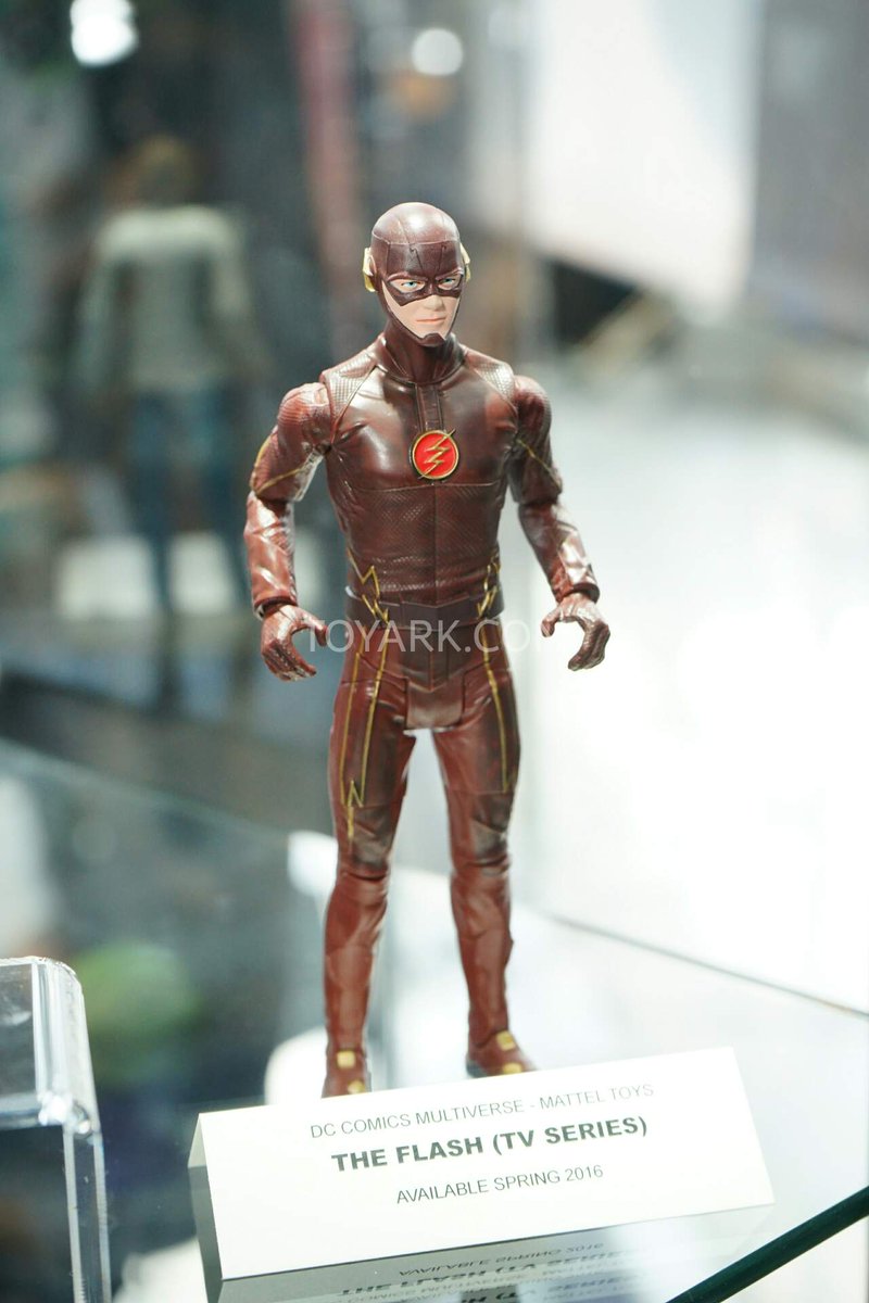 Toyark's tweet photo. Con highlights @Mattel DC Multiverse Batman, Superman, Arrow, Flash. All #NYCC2015 posts http://t.co/rKZ9KPYrT6 http://t.co/cvtOItW1AI