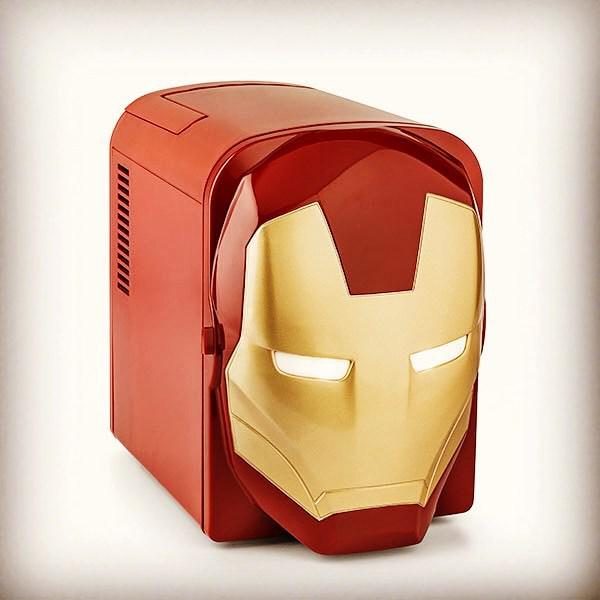 tsneep's tweet image. Keep your beverages and food safe from the clutches of evil #ironman #minifridge #awesomen… ift.tt/1LlZ7dN