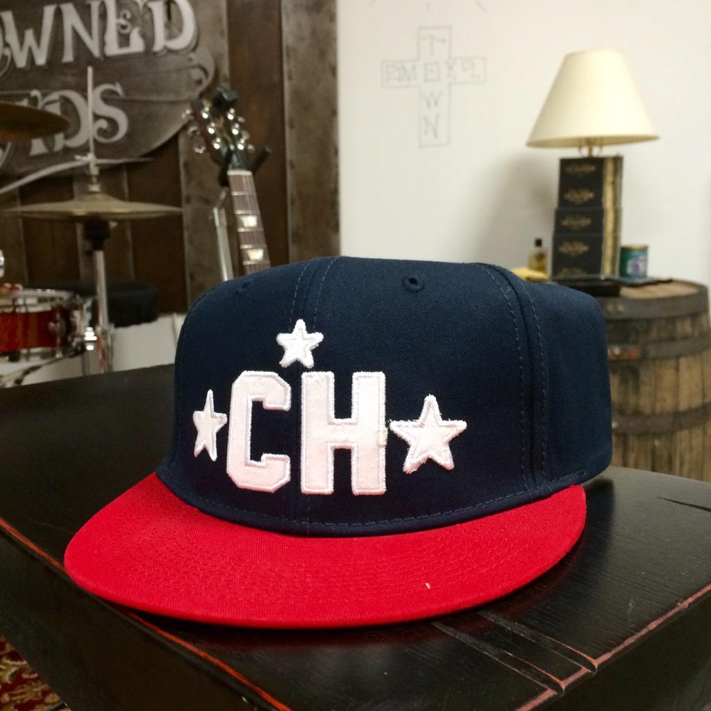TheCrownedHeads's tweet photo. Came across this SOLD OUT #DogTown #snapback in the archives. Who wants it? #CrownedHeads http://t.co/DKwcoWPMxN