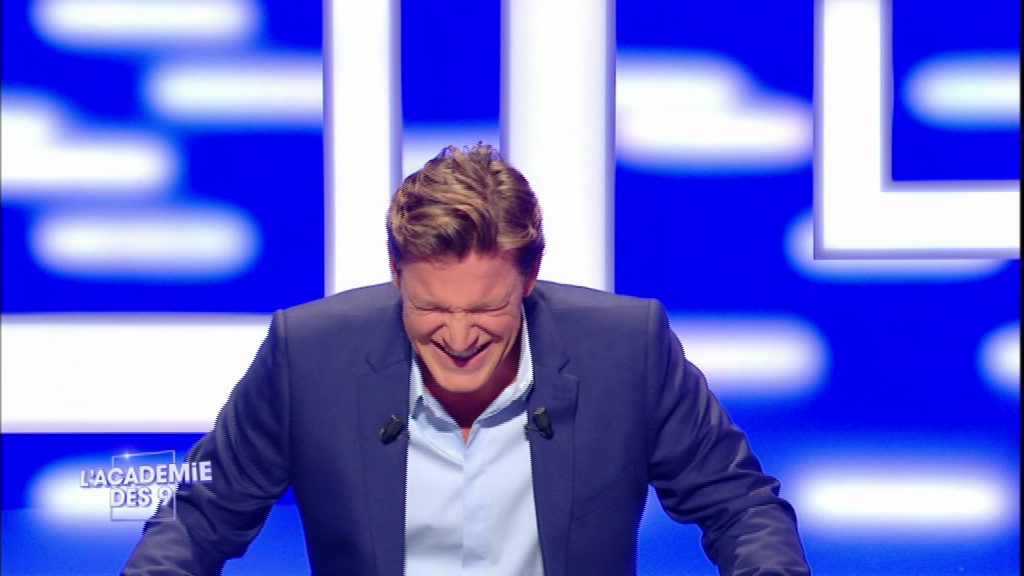 La reine blanche 😂 Tu veux dire la reine des neiges <a href="/B_Castaldi/">Benjamin Castaldi</a> 🎶Libérée, délivrée...🎶 #AcademieDes9