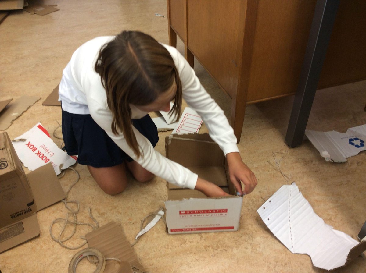 rmstrojans's tweet photo. RMS inspired to build with cardboard! #cardboardchallenge @SFUnified http://t.co/ehIvmW51MD
