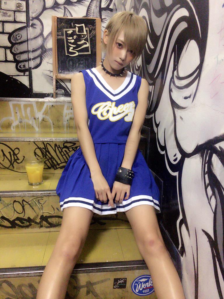 1.2枚目がロックこころ2015ver.と3枚目がロックのこころ2014ver.痩せた