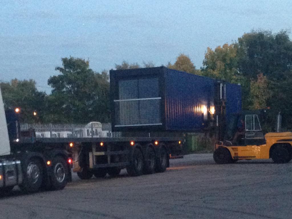 AbleModular's tweet image. Loading today&apos;s final job, ready for site delivery down south tomorrow. The weekend has arrived! #shippingcontainer