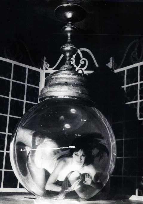 NotableHistory's tweet photo. Beirut Nightclub Dancer, 1966 http://t.co/34TD3cCcnO