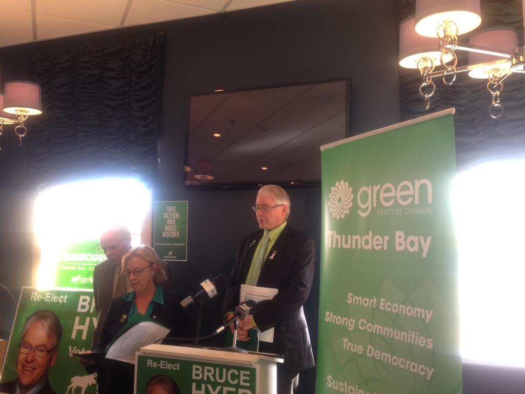 Holding a press conference at the Finlandia addressing Northern Issues with <a href="/ElizabethMay/">Elizabeth May</a>. #tbay #elxn42