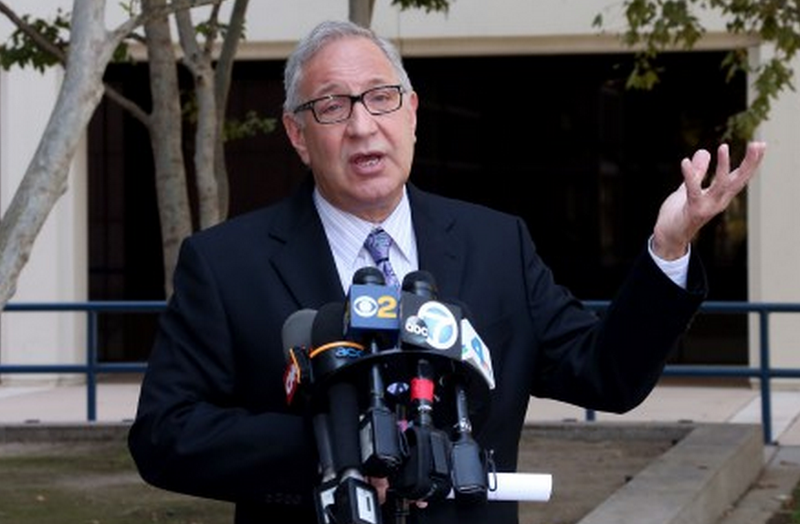 DEADLINE's tweet photo. #CameronThor sentencing postponed as acting coach hires Mark Geragos http://t.co/VOvgIysRKy http://t.co/cJHIJV4iGR