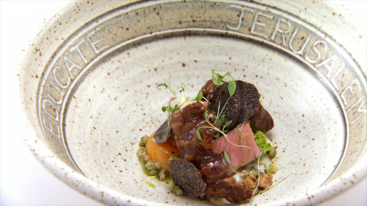 .<a href="/ChefBainbridge/">Richard Bainbridge</a> #greatbritishmenu Jerusalem starter going down well at Drapers Hall banquet