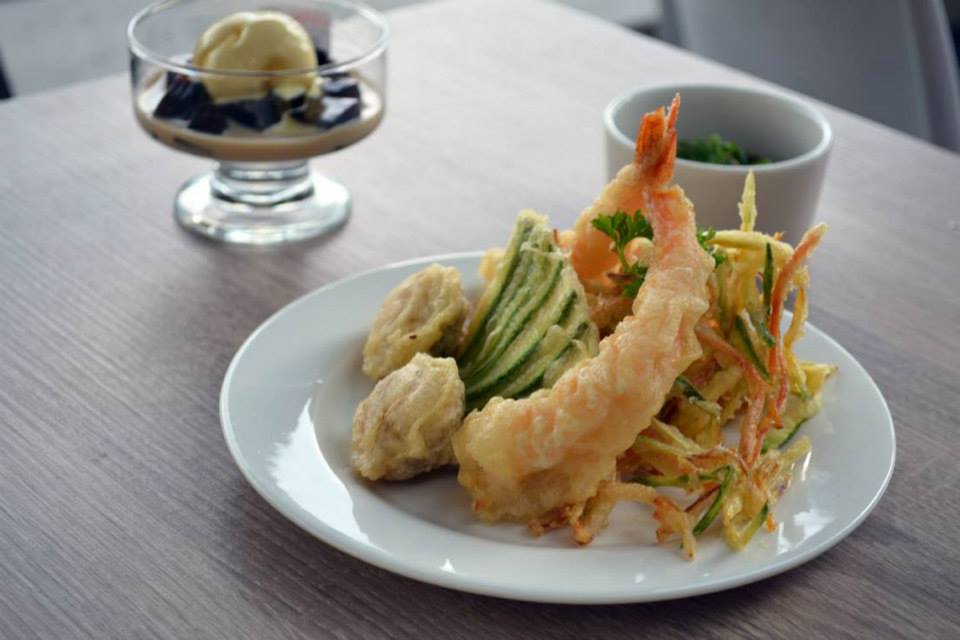 YappanSushi's tweet photo. Acompaña tu comida con un Tempura de Camarón http://t.co/ANur3taR5M