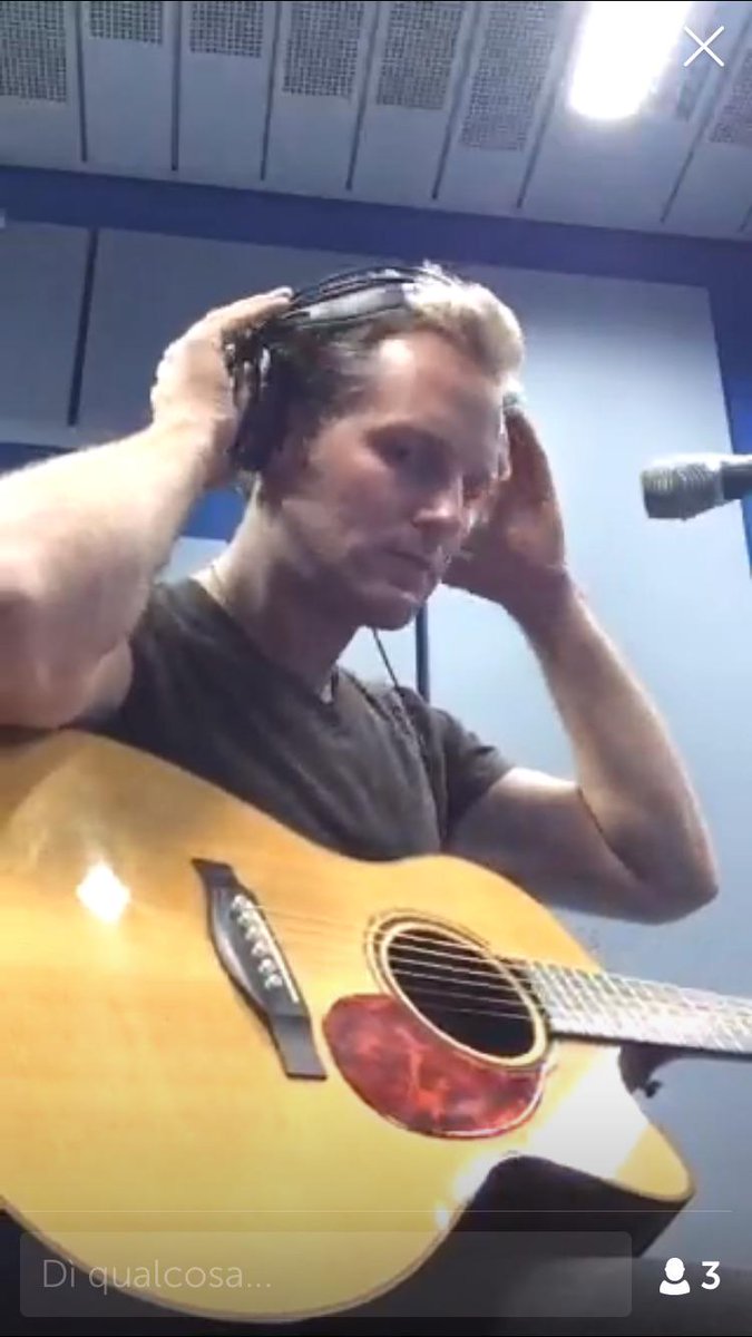 R61Music's tweet photo. Watching LIVE on #Periscope: ME live on RAI radio in Italy https://t.co/Un9hrpvQNn #narcuseaton http://t.co/8TjrAm047w