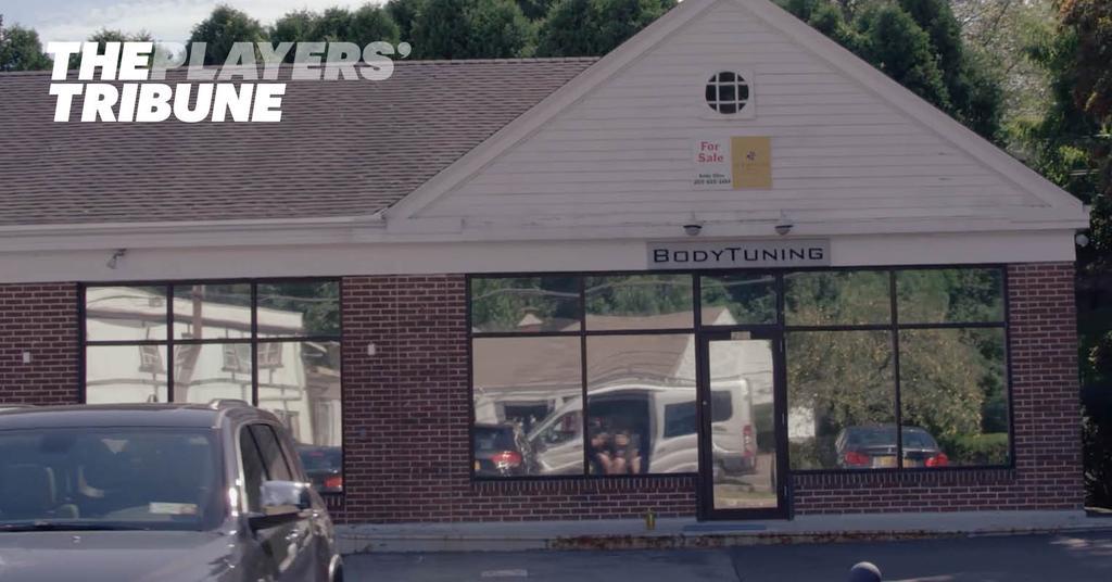 PlayersTribune's tweet photo. Hockey's best kept secret?

An old gas station in the middle of Connecticut: http://t.co/T30bSEnbRB http://t.co/4JCu82FDPd