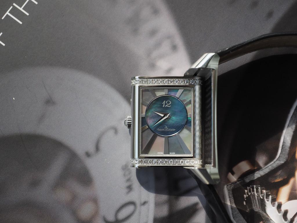 A 10th Anniversary Reverso – surprised my wife with a Jaeger-LeCoultre Reverso Duetto Duo (goo.gl/WVy0f4)