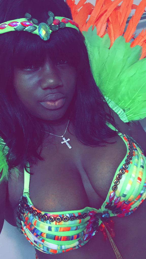 _YOURhiqhness's tweet photo. #CarnivalPreview #EuphoriaMas #ShesAmericanTho 💁🏾❤️ http://t.co/3ldcKqbr94