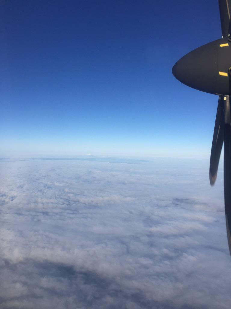 Beautiful morning in the sky en route to Palmerston North. Feeling a bit homesick - can you see Mt Taranaki?
