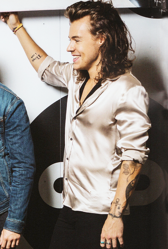 harryphotoss tweet picture
