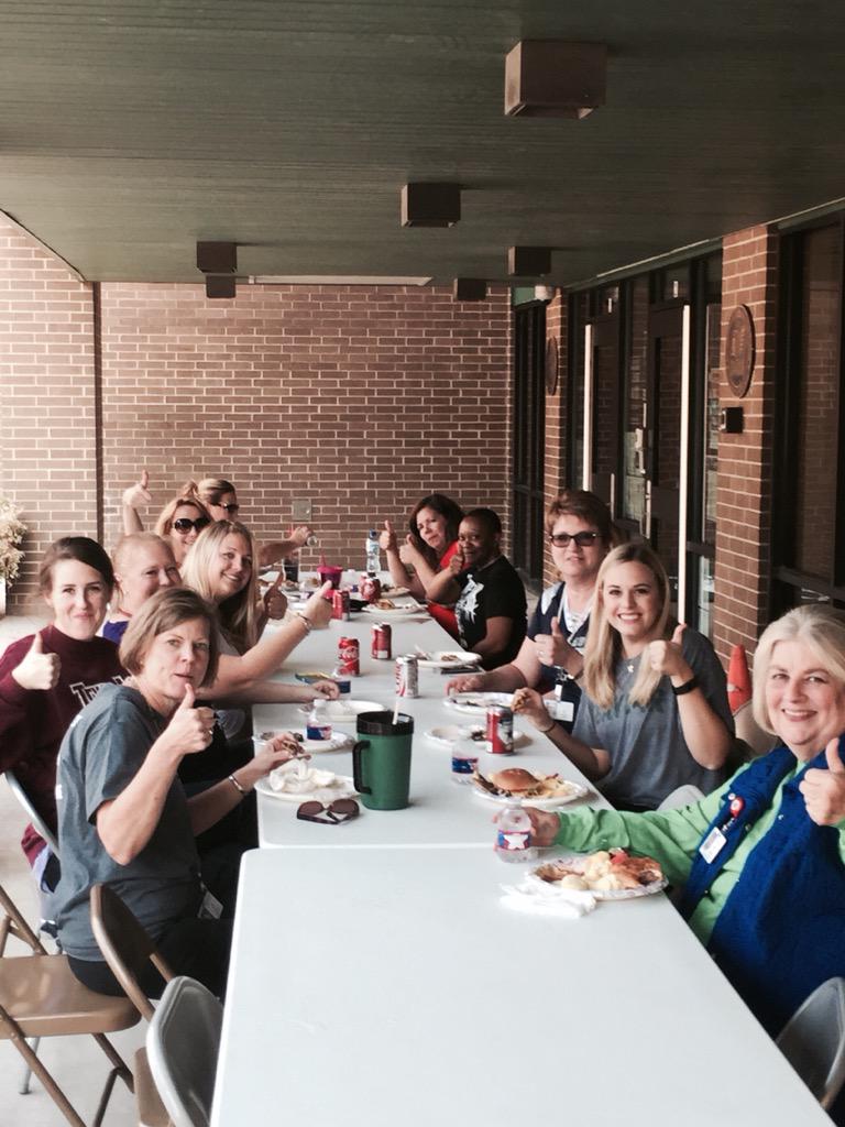 Thanks PTA and volunteers for a great tailgate lunch!! We all really enjoyed it. Happy weekend!