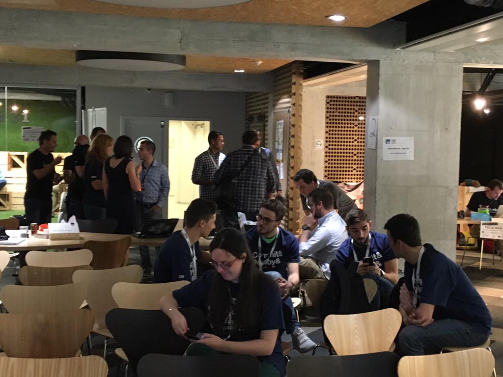 chorDK's tweet image. #futurehacks Madrid is on!!!