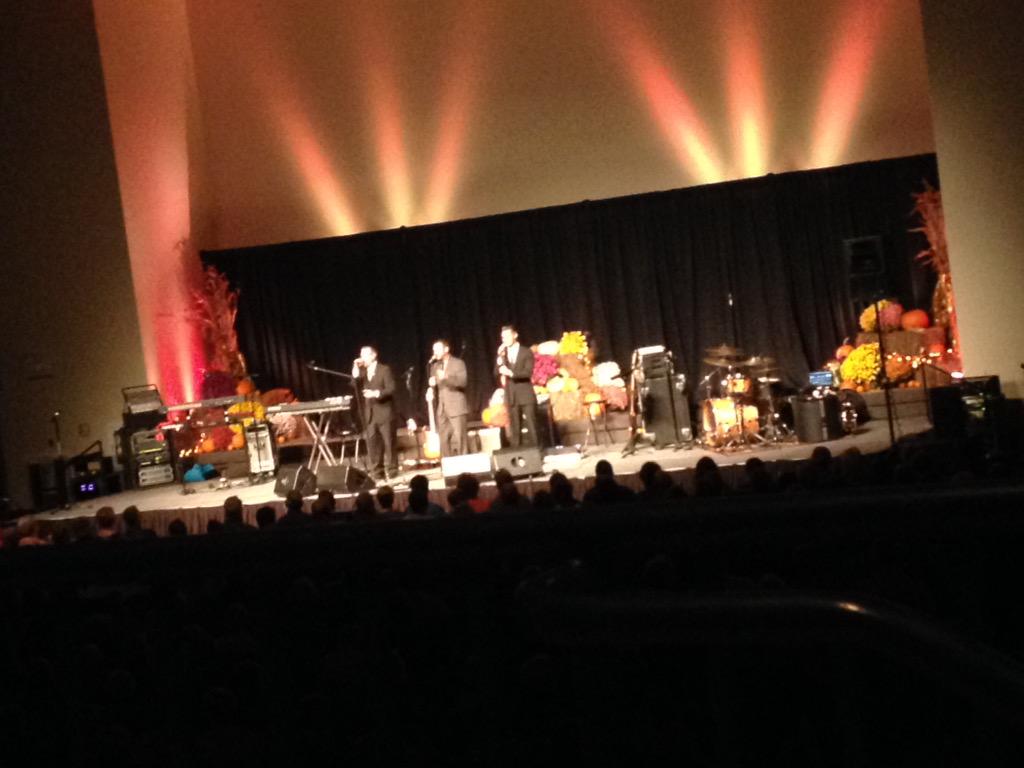 LynnsChronicles's tweet image. Brian Free and Assurance here at the Harvest Homecoming!  #AbrahamProductions #HarvestHomecoming